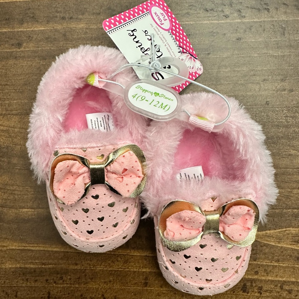 NWT baby slippers size 9-12 months